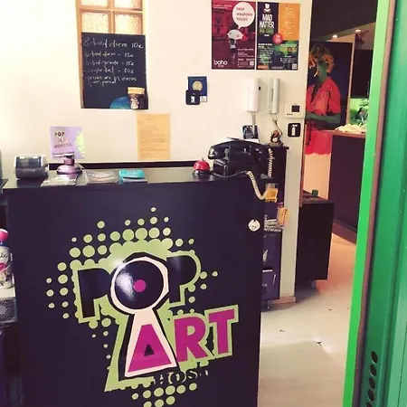 Hostel Pop Art