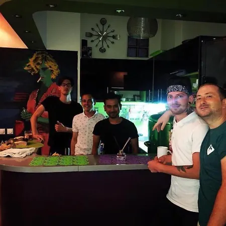 Pop Art Vandrerhjem *