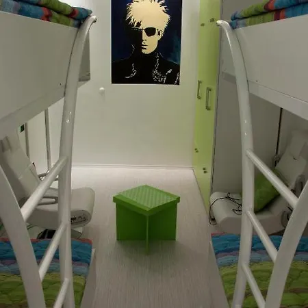 Pop Art Hostel *
