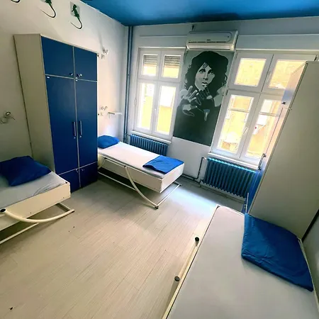 Pop Art Vandrerhjem *